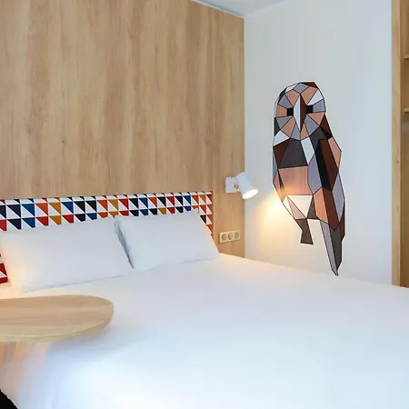Ibis Styles Centre Paul Doumer 3*