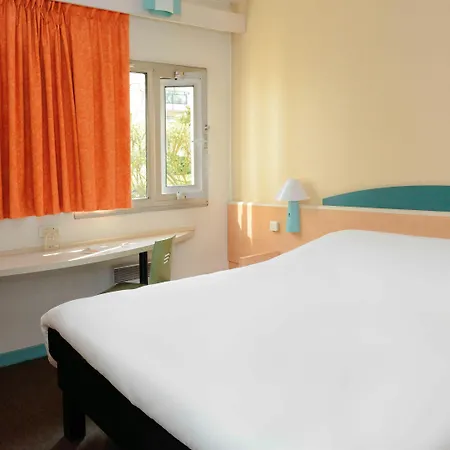 Ibis Styles Centre Paul Doumer 3*