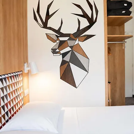 Ibis Styles Centre Historique Hotel 3*