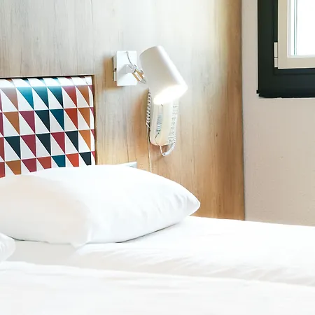 Ibis Styles Centre Historique Hotel 3*