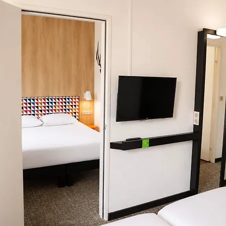 Ibis Styles Centre Historique Hotel 3*