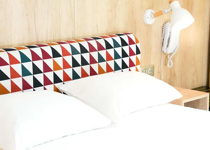 Ibis Styles Centre Historique 3* كان