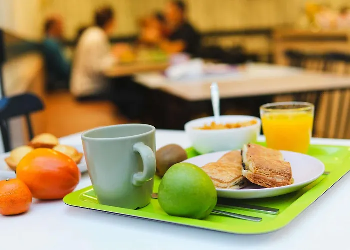 Отель Ibis Styles Centre Historique Кан